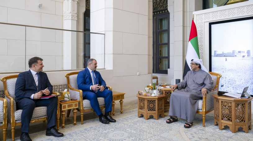 Шейх Мансур бин Заед принял специального представителя президента Республики Беларусь по Ближнему Востоку