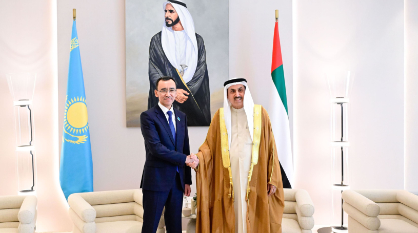 Saqr Ghobash receives Chairman of Kazakh Senate