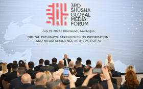 Президент Азербайджана встретился с участниками Глобального медиафорума в Шуше